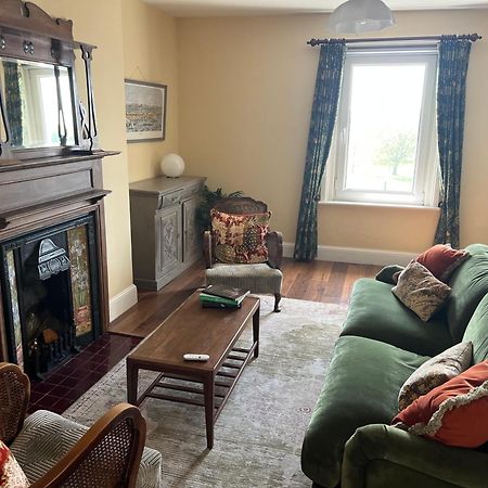Southsea, Portsmouth - Two Bedroom Apartment - Newly Refurbished Throughout - Treetop Sea Views Exterior photo